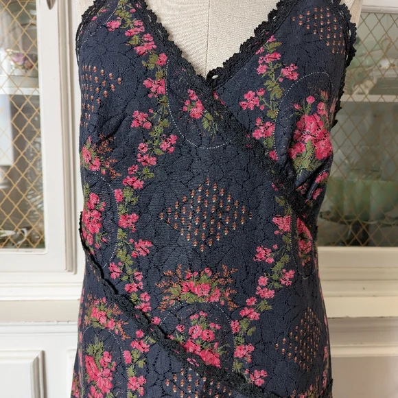 Vintage 1970s Black Lace Maxi Slip Dress with Pink Floral Print - Picture 8 of 12